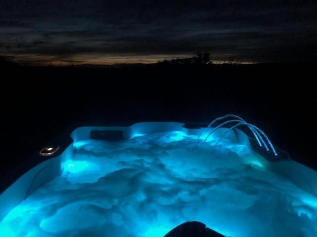 Le Spa Est Dans Le Pre Trigueres ภายนอก รูปภาพ