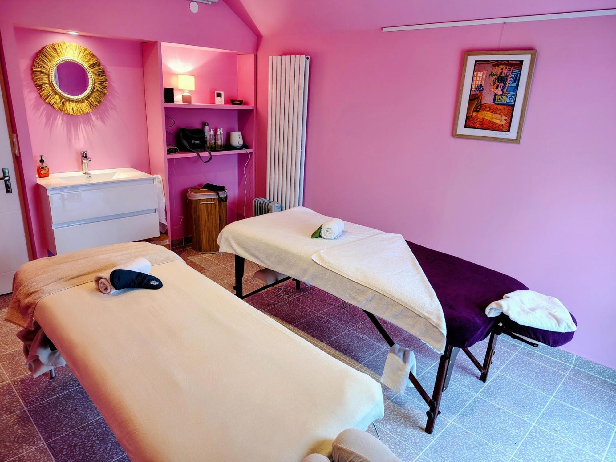 Le Spa Est Dans Le Pre Trigueres ภายนอก รูปภาพ